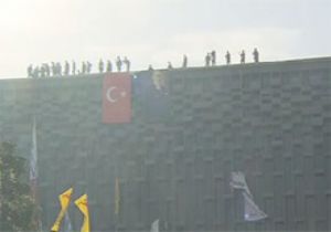 AKM DE PANKART OPERASYONU
